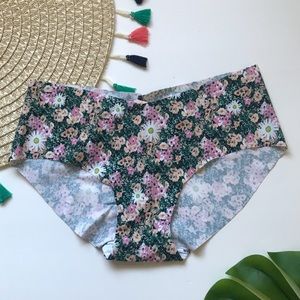 Victoria’s Secret No Show Hiphugger Panty